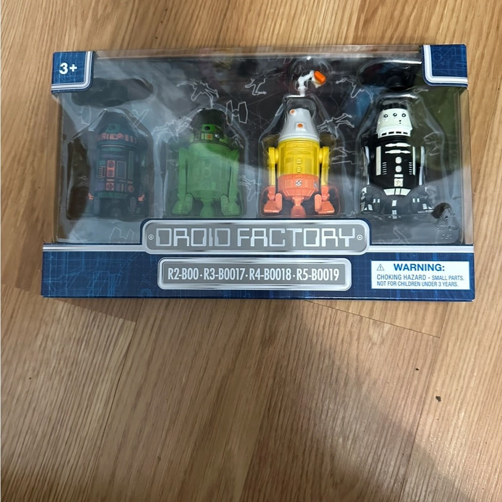 Star Wars Droid Factory R2-BOO, R2-BOO17, R4-BOO18, R5-BOO19, R7-FNG - Picture 2 of 13